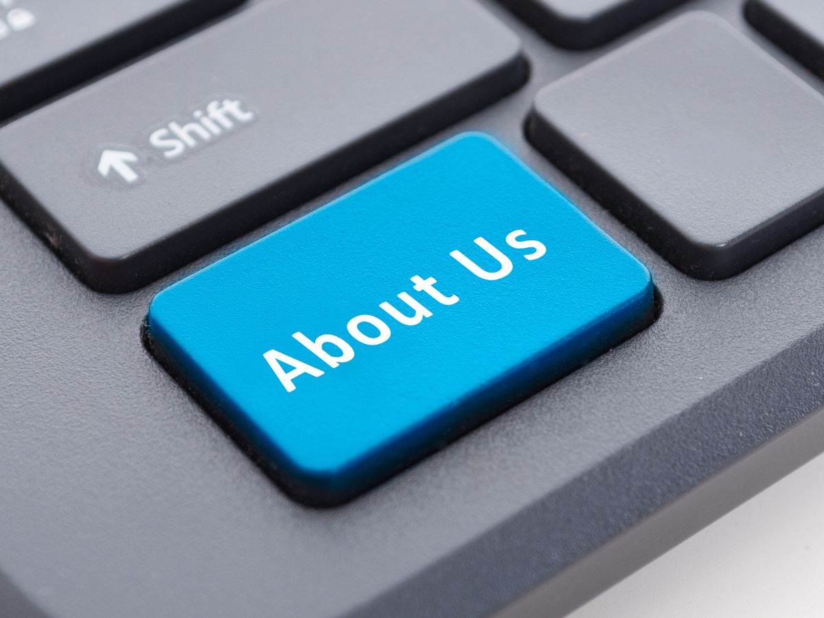 Instructor demonstrating first aid (placeholder)